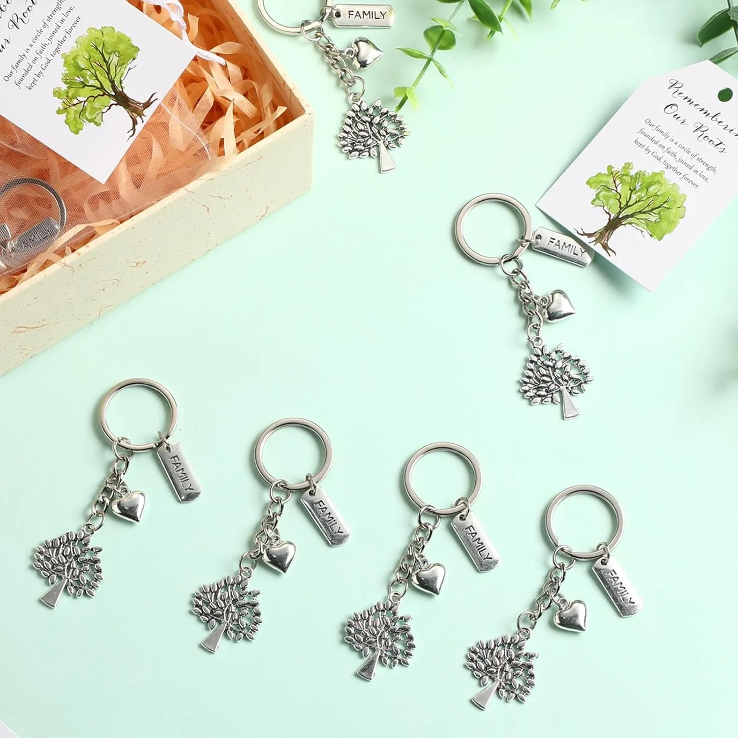 36 Sets Family Party Favors for Guests Tree Keychains Heart Tree Keychains with Cards Organza Bags Family Reunion Gift