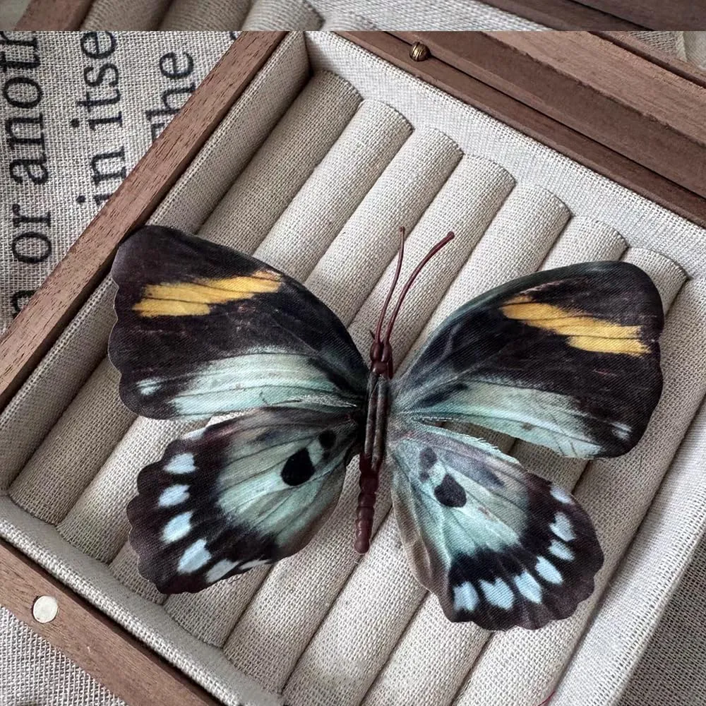 Artificial Butterfly, Fake Butterflies, Artificial Butterfly Clips,Silk Floral Butterflies, Suitable for Home Decoration, Flower Arrangement and Foil The Festive Atmosphere (8 Pcs)