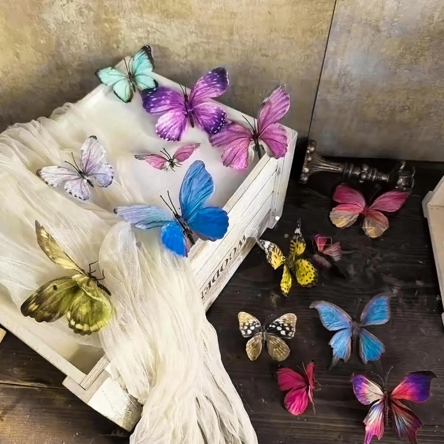 Artificial Butterfly, Fake Butterflies, Artificial Butterfly Clips,Silk Floral Butterflies, Suitable for Home Decoration, Flower Arrangement and Foil The Festive Atmosphere (8 Pcs)