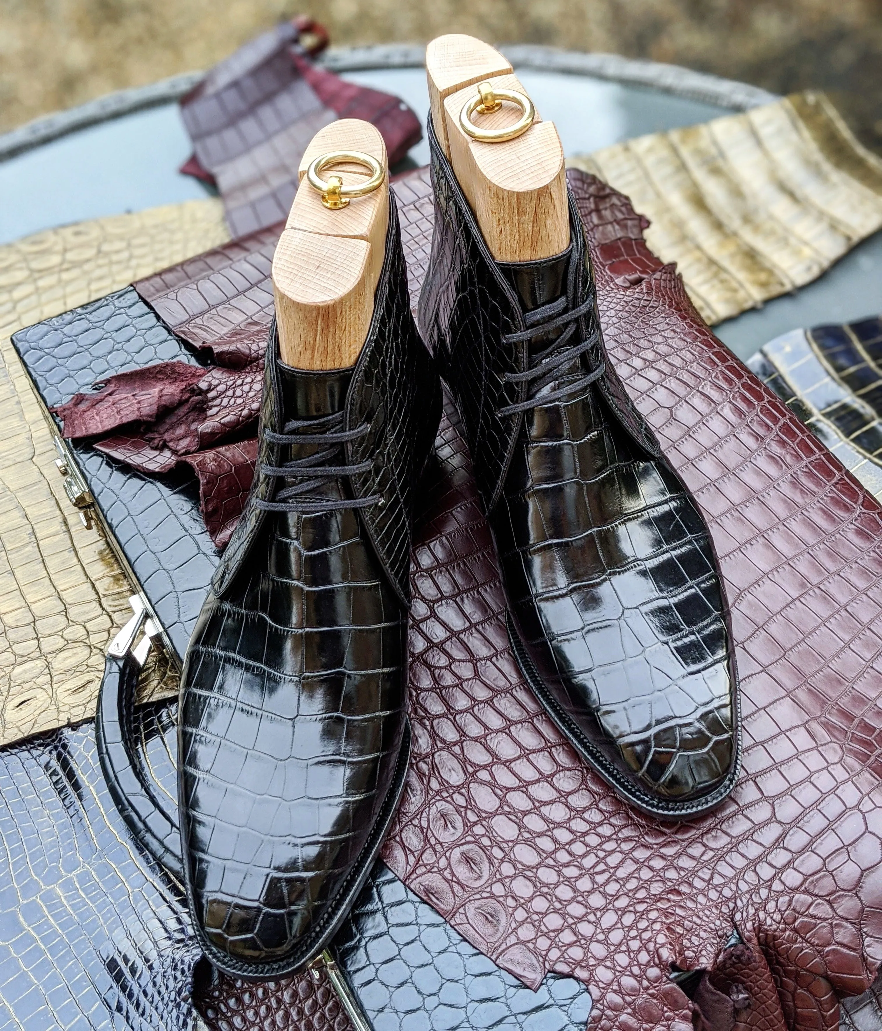 Ascot Highlander Ankle Boots - Piano Black Alligator