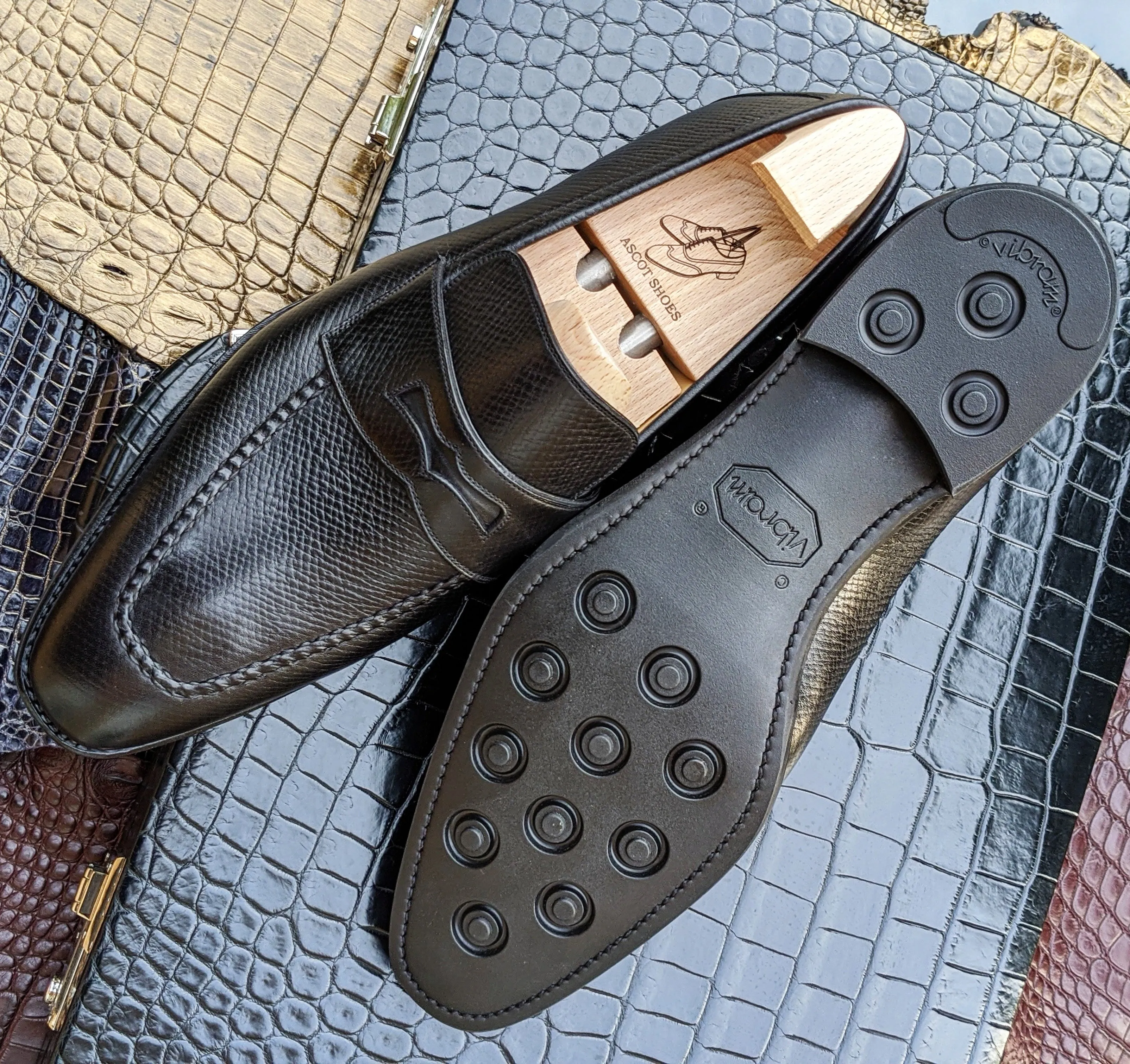 Ascot Sinatra - Black Hatchgrain