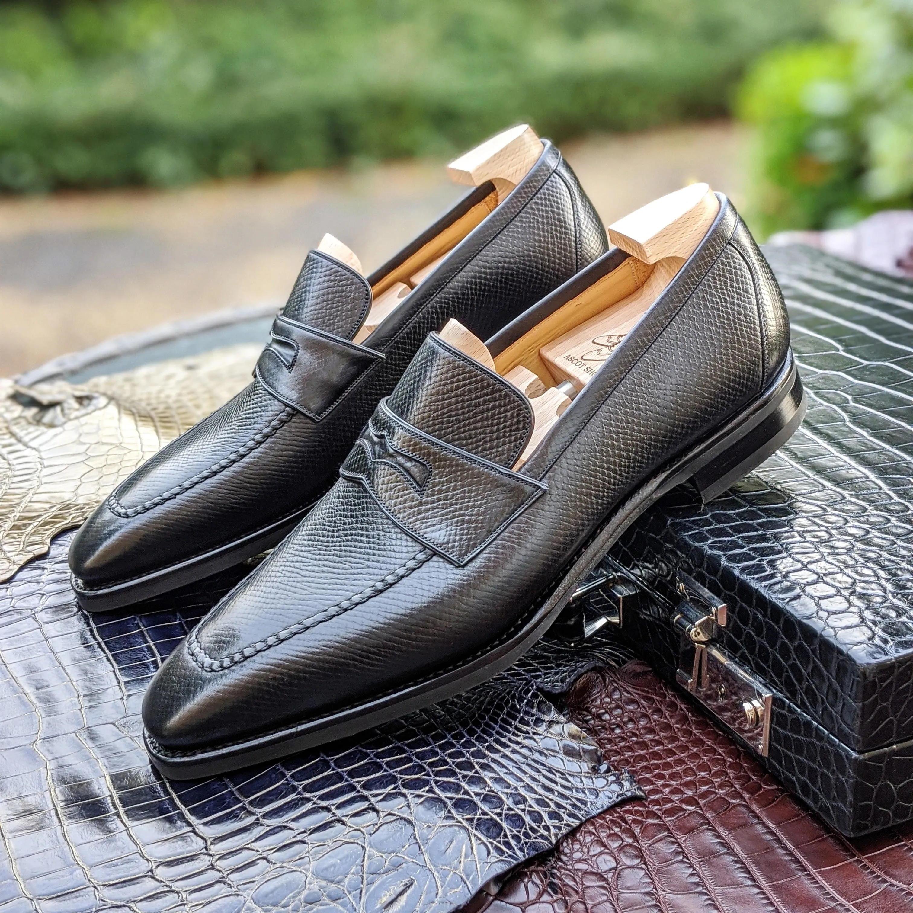 Ascot Sinatra - Black Hatchgrain