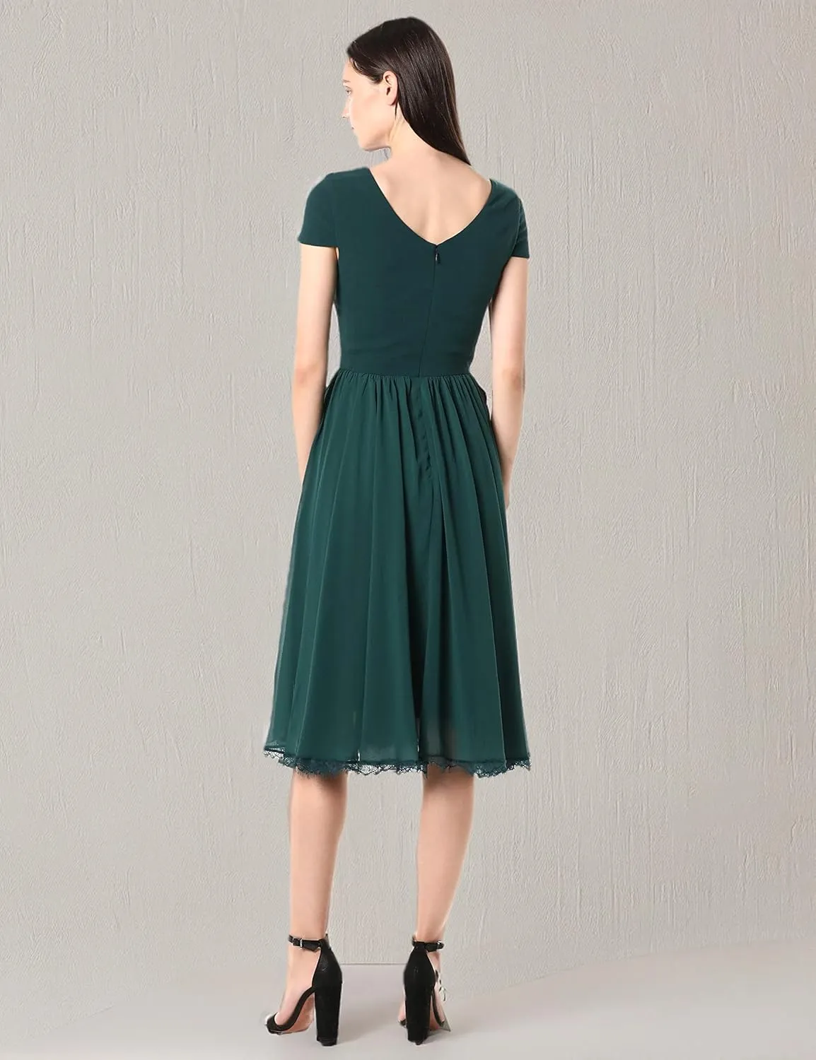 Dress the Population Women's Corey Plunging Mix Media Cap Sleeve A-line Midi Dress