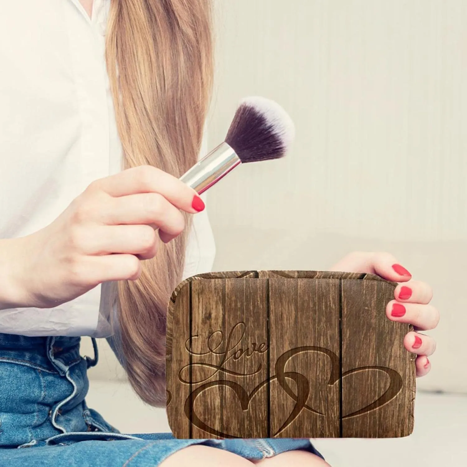Heart Carved in Wood Background Small Makeup Bags for Women Teen Girls, Makeup Storage Bag with Zipper Accessories Organizer Bag for Travelling