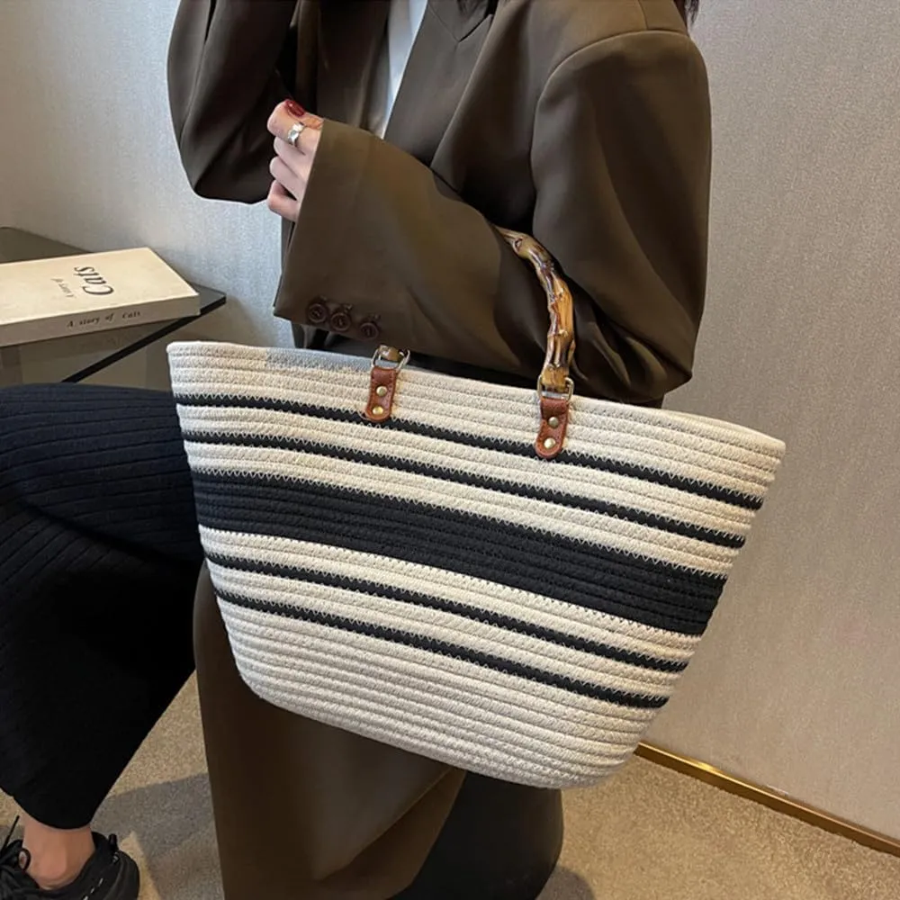 Large Capacity Tote Bag for Women Hand-Woven Straw Bag with Plastic Handle Woven Summer Tote Handbag Travel Beach