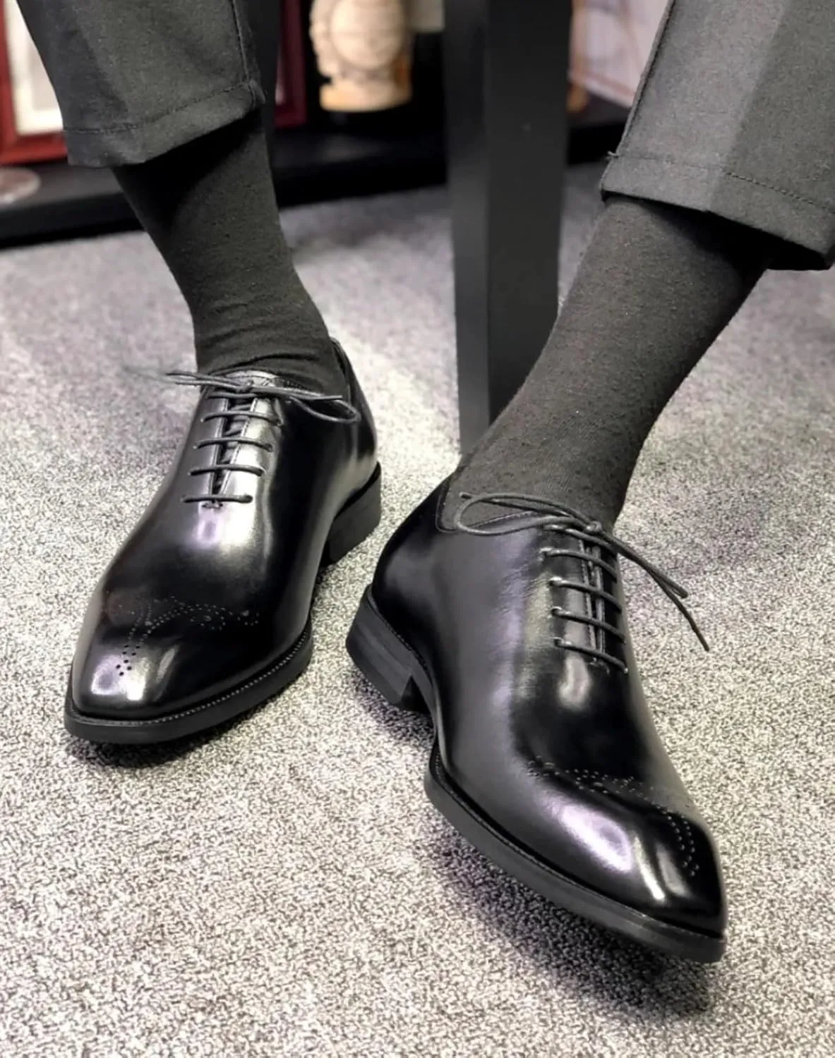 Whole Cut Men's Shoes – Full Grain Leather, Blake Stitched, Patina Finish – Sustainable Feldspathic Cowhide, Solid Rubber Sole – Timeless Italian Craftsmanship